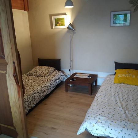 Les Troglogites Brasparts Habitación foto